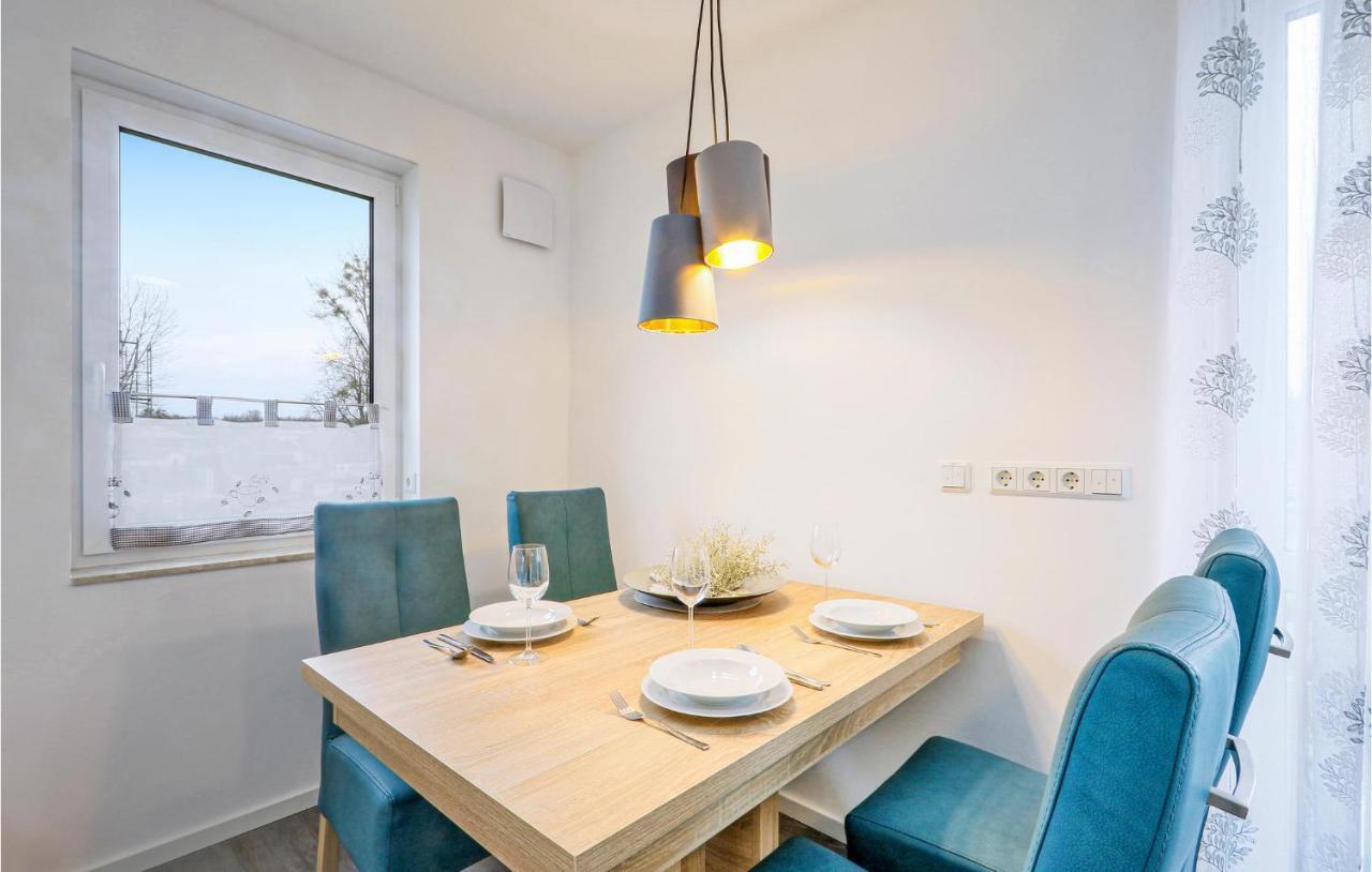 Lovely Apartment In Rechlin With Kitchen 객실 사진